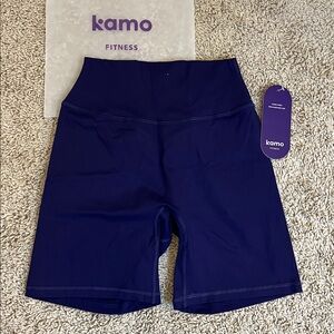 NWT Kamo Fitness Serenity Bike Shorts Size Small 6 inch